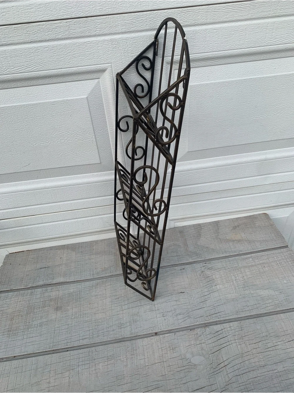 Vintage Wrought Iron Wall Rack 3 Tier Shelf Fruit Tile Mail Magazine Organizer